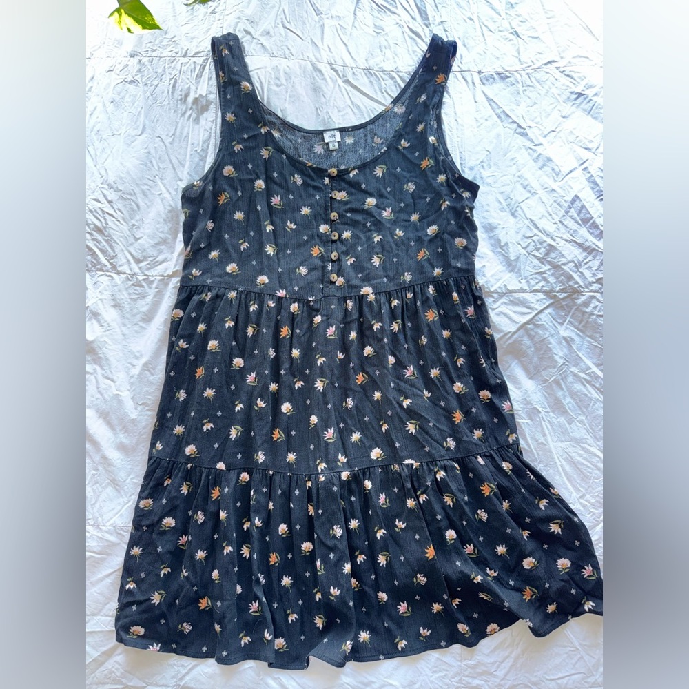 90’s babydoll style Rayon black Floral Button-Front Tiered Dress Medium